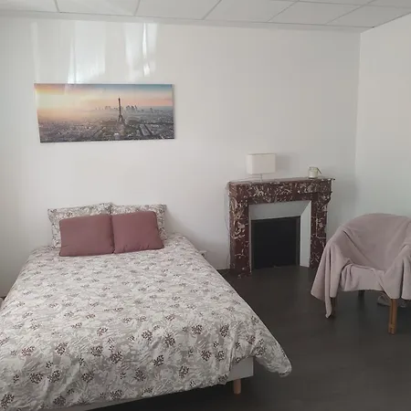 Guest house Logement F2 Flins-Sur-Seine
